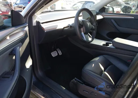 2022 Tesla Model Y Performance Dual Motor All-Wheel Drive from USA, damaged, VIN 7SAYGDEF9NF551722